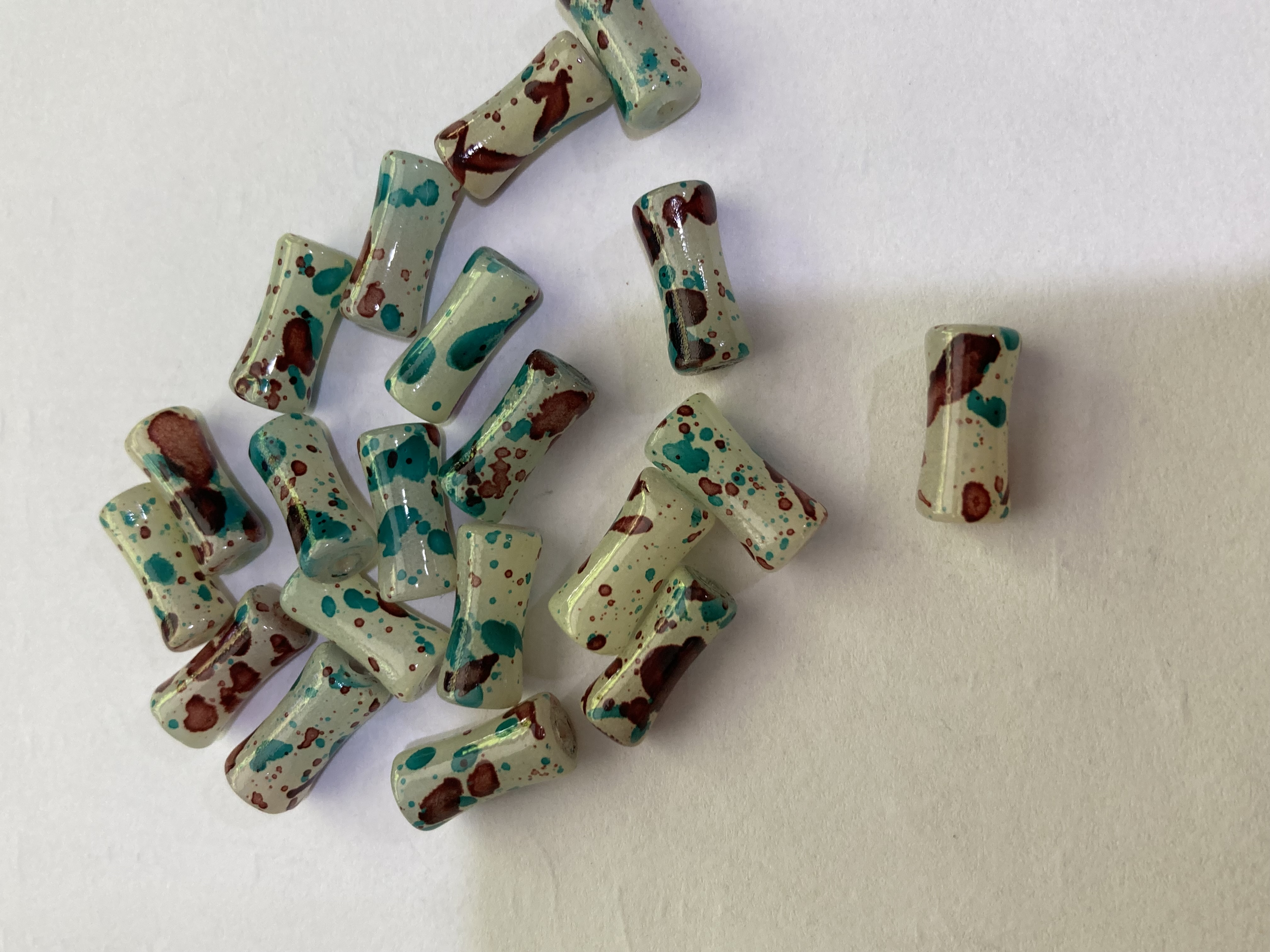 Glass Bamboo Shaped Mottled 10x4mm Beads