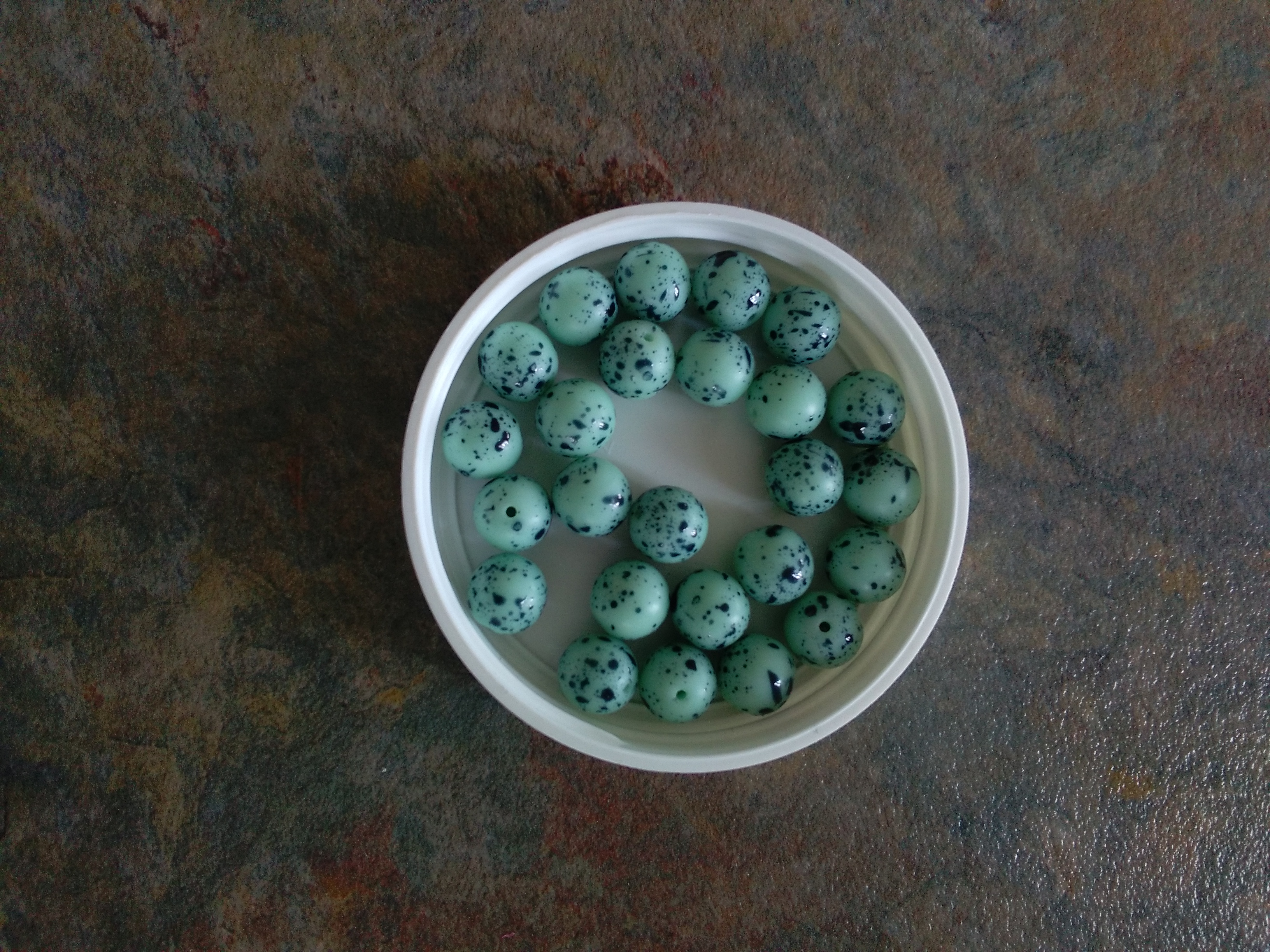 Czech 8mm Matte Pale Green with Speckles