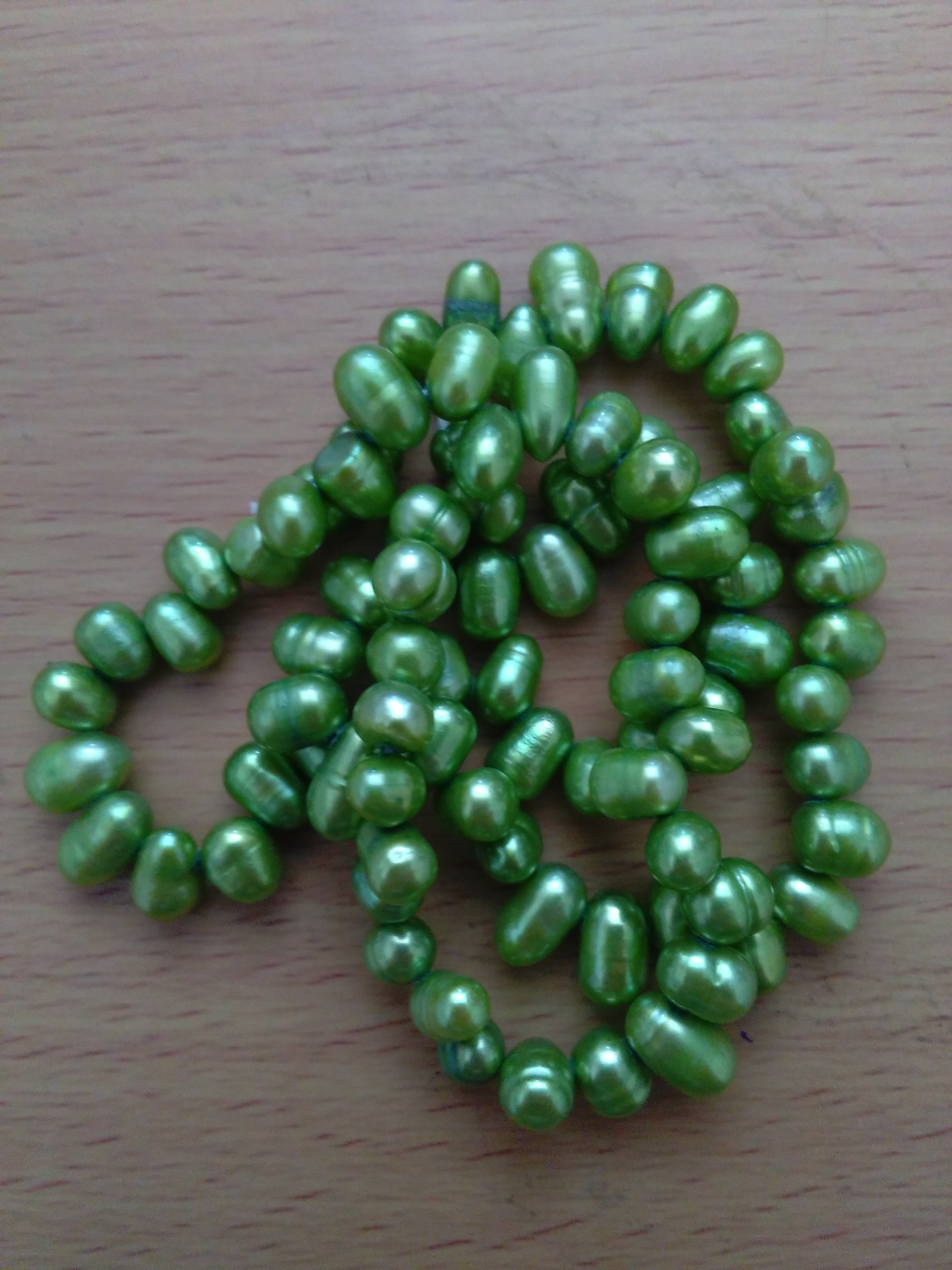 Cultured (Dyed) Pearl 7x5mm Yellow Green