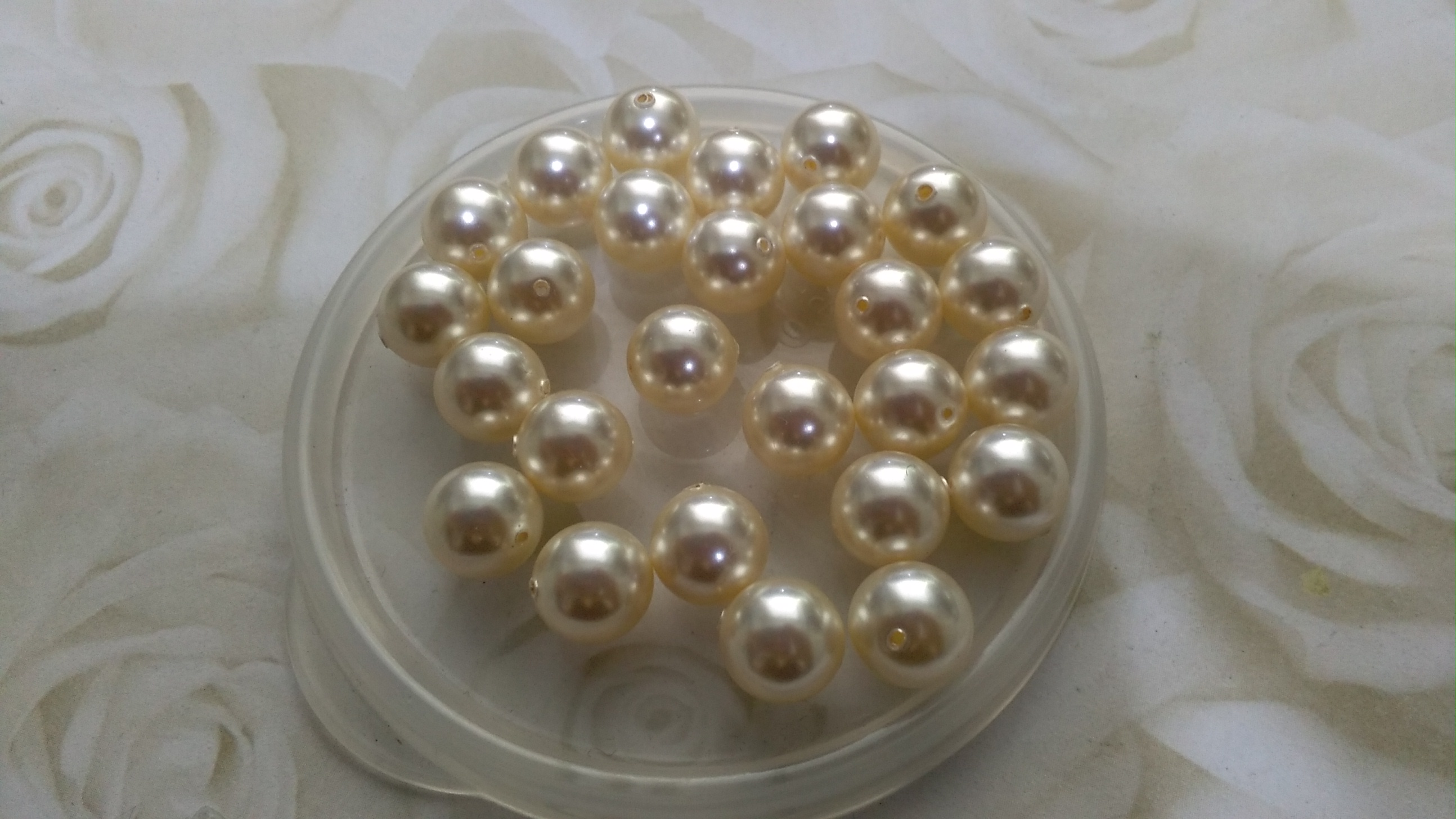 Swarovski Round Pearl 5810 Cream Pearl 8mm - Each