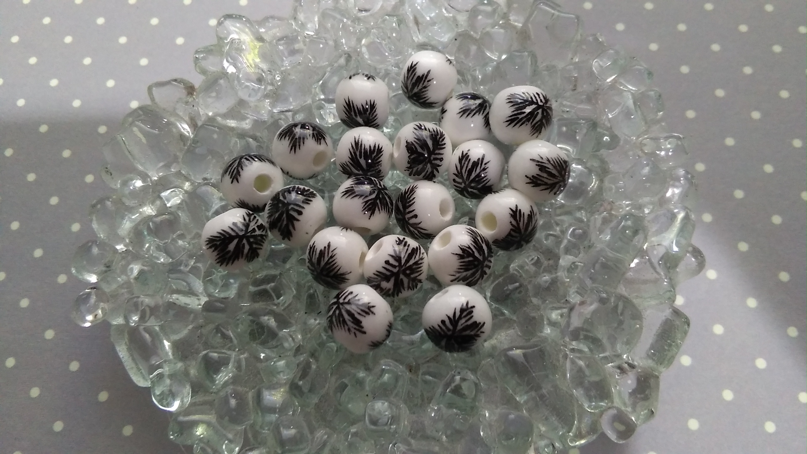 Ceramic Black 8mm Patterned Beads