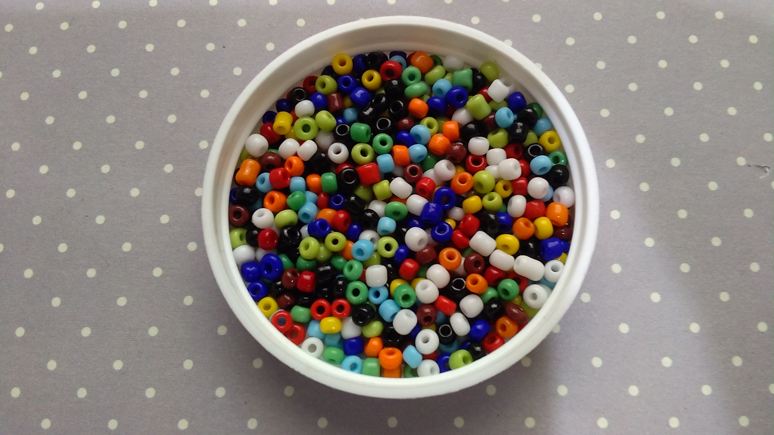 Mixed Colours 8/0 Seed Beads