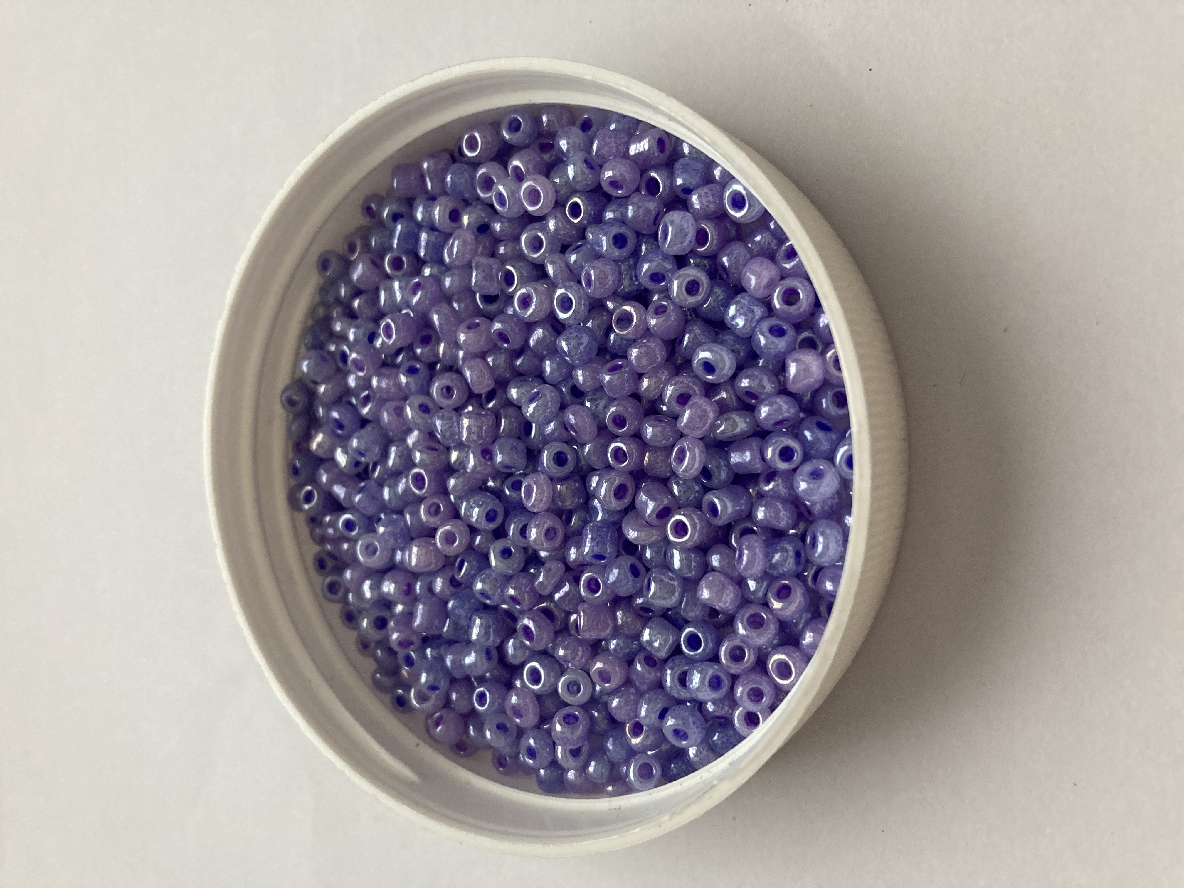 Lilac 8/0 Glass Seed Beads